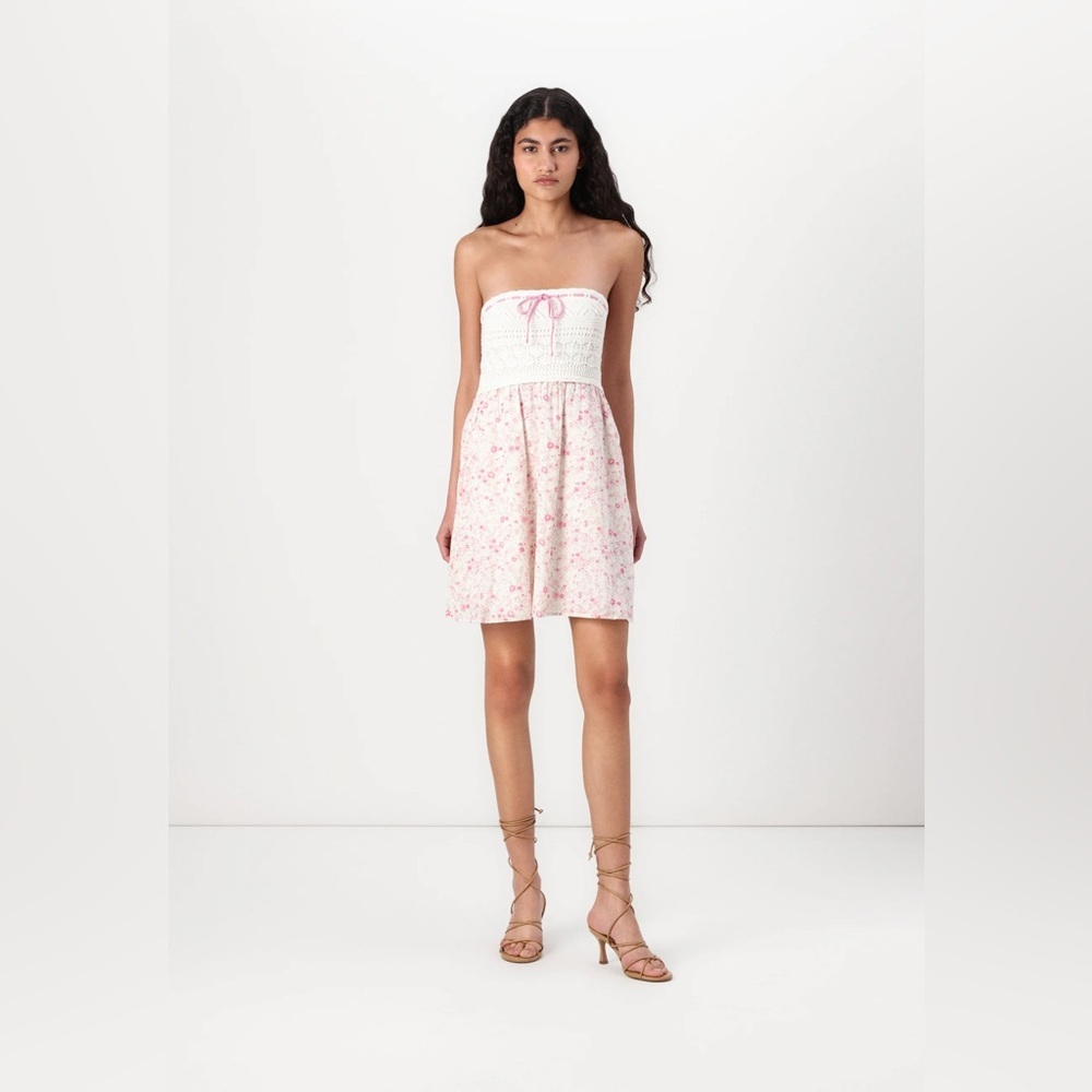 Hollister Pink Floral Strapless Crochet‎ Style Mixed Fabric Mini Dress